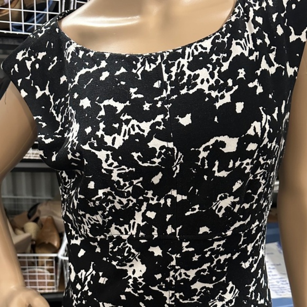 ANTONIO MELANI Black and White short sleeve scoop neck Midi Dress